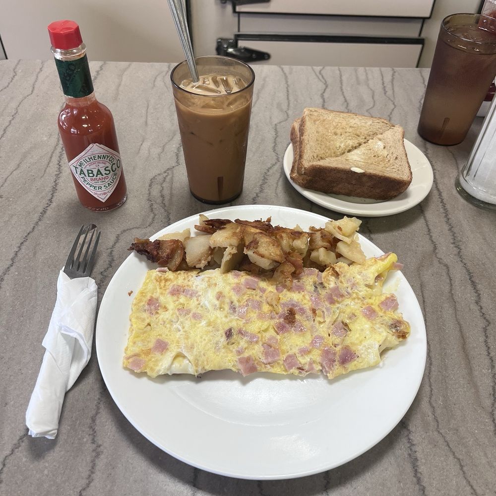 Wilson's Diner - Ham and cheese omelette - American Near Me - Waltham, Massachusetts Wilson's Diner - Ham and cheese omelette - American Near Me - Waltham, Massachusetts