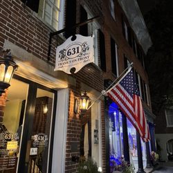 Frank’s on Front - Front of restaurant