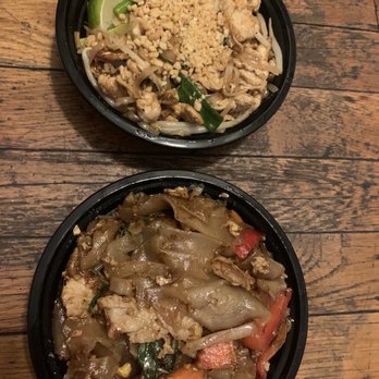 Der Krung - Pad Thai (Lunch) Gluten free and pad Kee Mao (Drunken Noodle) (Lunch) - Thai Near Me - New York, New York