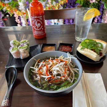 Pho Dai Viet Restaurant - Boom! Vo is an excellent server. - Vietnamese Near Me - Atlanta, Georgia Pho Dai Viet Restaurant - Boom! Vo is an excellent server. - Vietnamese Near Me - Atlanta, Georgia