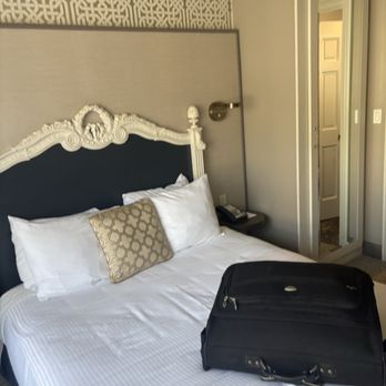Warwick San Francisco - Small but very clean and tidy. - Hotels Near Me - San Francisco, California Warwick San Francisco - Small but very clean and tidy. - Hotels Near Me - San Francisco, California