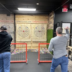 Top Notch Axe Throwing - Round Rock