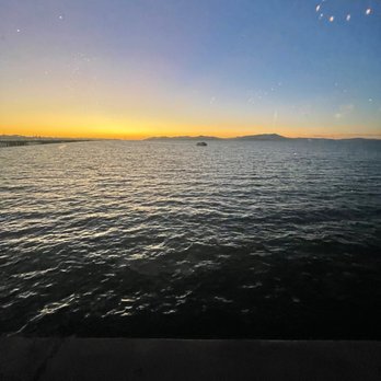 Skates On The Bay - Seafood Near Me - Berkeley, California