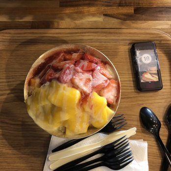 Wicked Snow - Half and half mango and Strawberry Binsu - Desserts Near Me - Carrollton, Texas Wicked Snow - Half and half mango and Strawberry Binsu - Desserts Near Me - Carrollton, Texas