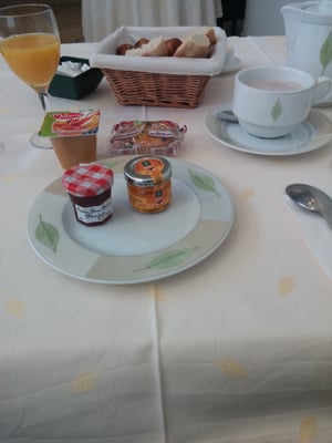 Logis Hôtel le Château Blanchard by null