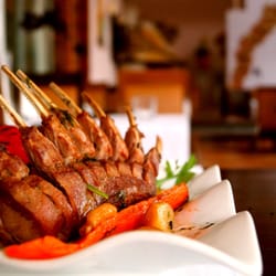 Rhodos - Lammkarre vom Grill mit Rosmarinkartoffeln ...