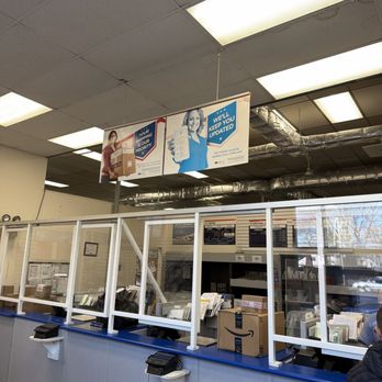 US Post Office - Counter - Post Offices Near Me - Bay Shore, New York