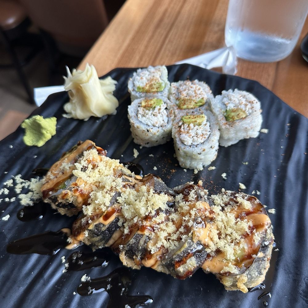 Baltimore roll (top) and volcano roll (bottom) Baltimore roll (top) and volcano roll (bottom)