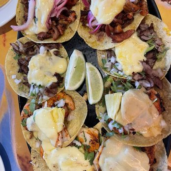 Taco y Tequila - Mar y tierro taco sampler - 2 tacos each of fish, shrimp, steak & pork, with cheese - Tacos Near Me - Cancún, ROO Taco y Tequila - Mar y tierro taco sampler - 2 tacos each of fish, shrimp, steak & pork, with cheese - Tacos Near Me - Cancún, ROO