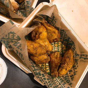 Wingstop - Louisiana Rub Wings - Chicken Wings Near Me - Mashantucket, Connecticut
