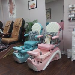 Pint size chairs for little divas