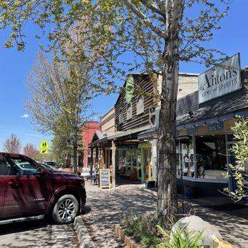 Arrowhead Chocolates - Outside of Arrowhead - Chocolatiers & Shops Near Me - Joseph, Oregon