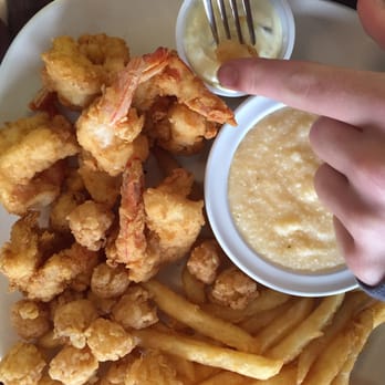 Castaways - Grits - Seafood Near Me - Bonifay, Florida