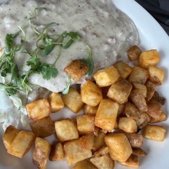 Mari Vees - Country Fried Steak - Breakfast & Brunch Near Me - San Marino, California Mari Vees - Country Fried Steak - Breakfast & Brunch Near Me - San Marino, California