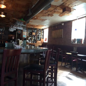 Sasha's - Wine Bars Near Me - Saint Louis, Missouri