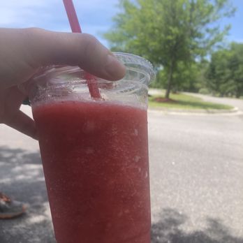 The Naked Dog - Strawberry Smoothie - Food Trucks Near Me - Savannah, Georgia