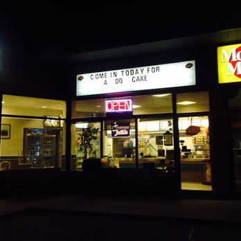 Dairy Queen Ltd Brazier - Store front to avoid.  See my review - Fast Food Near Me - Etobicoke, Ontario
