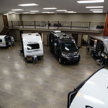 Longhaul Trailer Sales - Prolite Indoor Showroom Display - Trailer Dealers Near Me - Listowel, Ontario Longhaul Trailer Sales - Prolite Indoor Showroom Display - Trailer Dealers Near Me - Listowel, Ontario