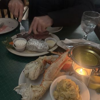 Turtle Club - Crab legs with cheesy potatoes & prime rib - Seafood Near Me - Fairbanks, Alaska