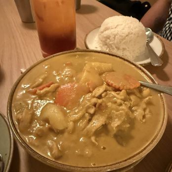 Thai Spoons - Yellow Curry Chicken and Thai Iced Tea - Thai Near Me - Sunnyvale, California