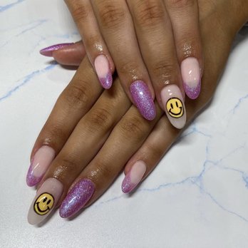 Lee Nail Salon - design i asked for - Nail Salons Near Me - Chicago, Illinois Lee Nail Salon - design i asked for - Nail Salons Near Me - Chicago, Illinois