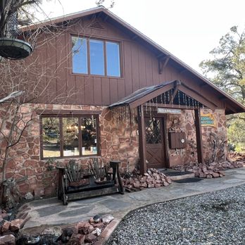 Sedona Bear Lodge - Outside - Hotels Near Me - Sedona, Arizona Sedona Bear Lodge - Outside - Hotels Near Me - Sedona, Arizona