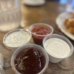 Bryce Canyon Pines Restaurant - Sauces for the sampler (back going clockwise: marinara, ranch, bbq sauce, blue cheese)