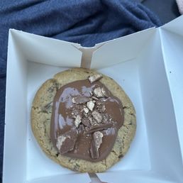 Kit Kat Cookie
