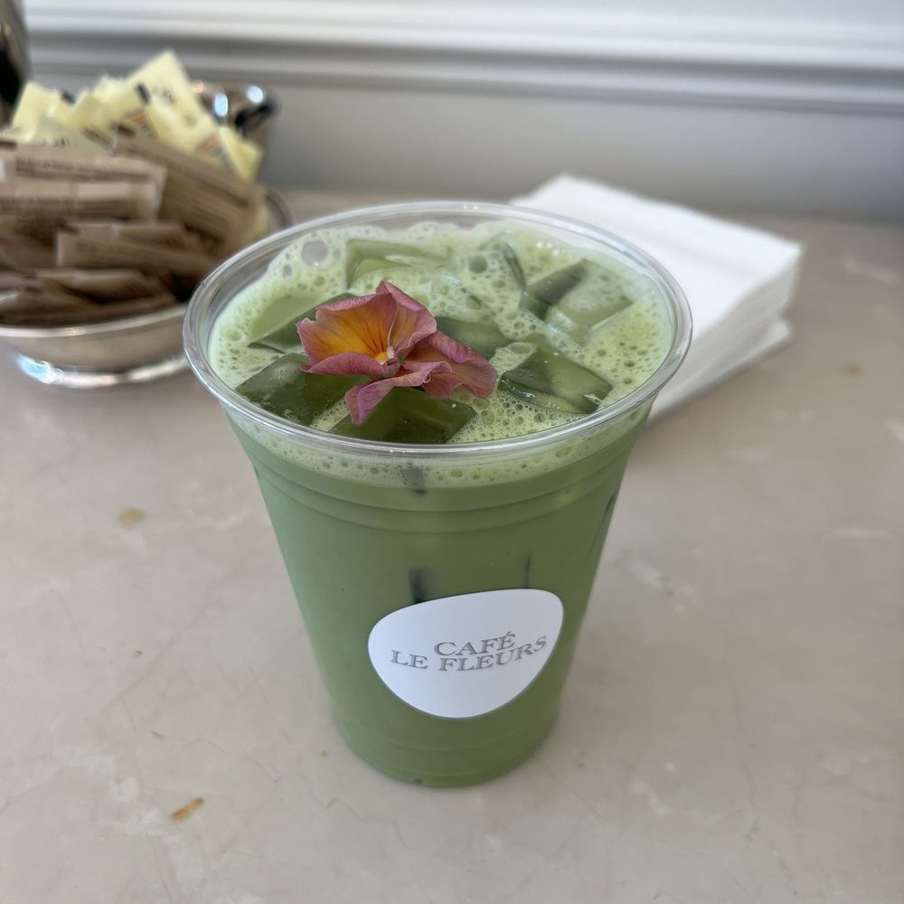 Cafe Le Fleurs - Oatmilk lavender matcha latte - Coffee & Tea Near Me - Happy Valley, Oregon Cafe Le Fleurs - Oatmilk lavender matcha latte - Coffee & Tea Near Me - Happy Valley, Oregon
