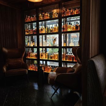 Saint & Second - Waiting area - Breakfast & Brunch Near Me - Woodland Hills, California Saint & Second - Waiting area - Breakfast & Brunch Near Me - Woodland Hills, California