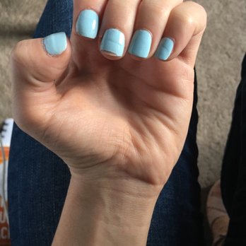 Pearl Nail Salon - This picture was taken 2 hours after dont get the lady she's very lazy - Nail Salons Near Me - Pittsburgh, Pennsylvania