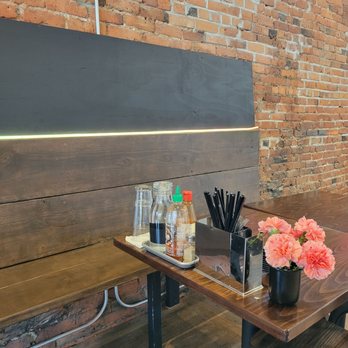 Four Diamonds - Seating - Vietnamese Near Me - Seattle, Washington