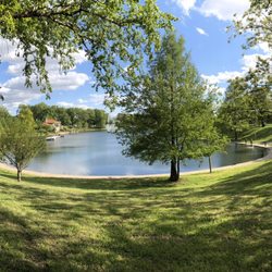 Carondelet Park - Boathouse and pond