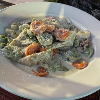 Giacobbi's Cucina Citta - Tortilleni ala Giacobbi - Italian Near Me - Buffalo, New York Giacobbi's Cucina Citta - Tortilleni ala Giacobbi - Italian Near Me - Buffalo, New York
