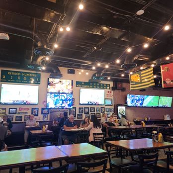 Slackers Bar & Grill - Bar area - Sports Bars Near Me - Fort Lauderdale, Florida Slackers Bar & Grill - Bar area - Sports Bars Near Me - Fort Lauderdale, Florida