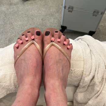 LaDell Beauty Bar Salon - Nail Salons Near Me - Savannah, Georgia