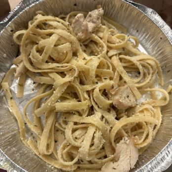 414 Pub & Pizza - Mesa - This is the "chicken Alfredo" that they gave me no Alfredo sauce, old chicken, and dried up pasta - Pizza Near Me - Mesa, Arizona