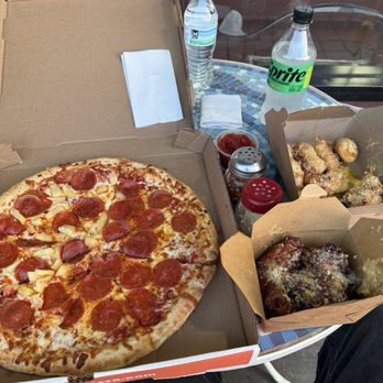 South Bay Pizza - Pepperoni Pizza, Traditional Chicken Wings, Garlic Knots - Pizza Near Me - Redondo Beach, California South Bay Pizza - Pepperoni Pizza, Traditional Chicken Wings, Garlic Knots - Pizza Near Me - Redondo Beach, California