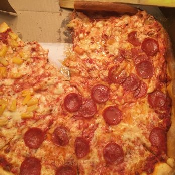 Stelton PIZZA - Cheese shoved into right corner. Tried using a spoon to mush it over. But it was already cold. - Pizza Near Me - Piscataway, New Jersey Stelton PIZZA - Cheese shoved into right corner. Tried using a spoon to mush it over. But it was already cold. - Pizza Near Me - Piscataway, New Jersey