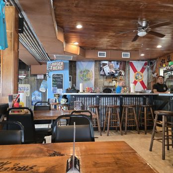 Street Eatz & Ale - Interior - Dive Bars Near Me - Bokeelia, Florida