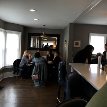 Hummingbird Lounge - Saturday evening crowd - Cocktail Bars Near Me - New Buffalo, Michigan