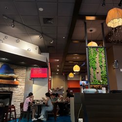 Ichiban Sushi & Ramen - Arlington - Dining area