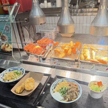 Marugame Udon - Valley Fair - Cafeteria style ordering line - Noodles Near Me - Santa Clara, California