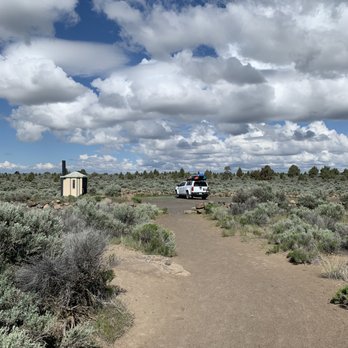 Crack In the Ground - Parking and a Potty - Hiking Near Me - Christmas Valley, Oregon