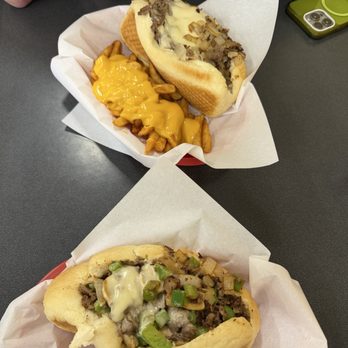 Philly Ya Belly - Onions cheese steak belly buster plus cheese fries combo and the pepper onion mushroom - Sandwiches Near Me - Everett, Washington Philly Ya Belly - Onions cheese steak belly buster plus cheese fries combo and the pepper onion mushroom - Sandwiches Near Me - Everett, Washington
