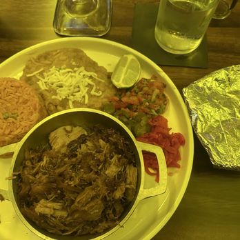 La Buena Vida - Durham - Carnitas plate - Mexican Near Me - Durham, North Carolina La Buena Vida - Durham - Carnitas plate - Mexican Near Me - Durham, North Carolina