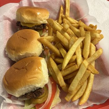 MJs Grill - Cheeseburger slider meal - American Near Me - Elberta, Alabama