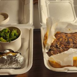 Texas Grillhouse - Half rack ribs, broccoli, russet potatoe, and toast.