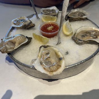Cap’t Loui Henderson - Oysters, Atlantic (Chesapeake bay) - Seafood Near Me - Las Vegas, Nevada