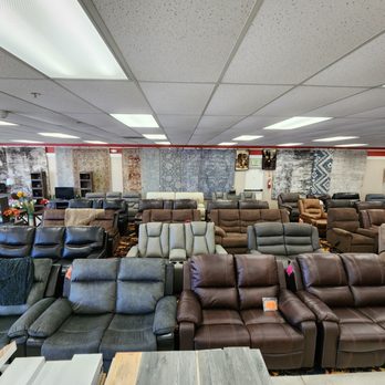 Red Bluff Interiors - Browsing for Furniture too? - Carpeting Near Me - Red Bluff, California